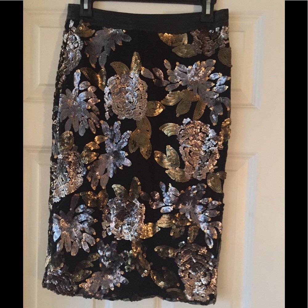 Sequined pencil skirt